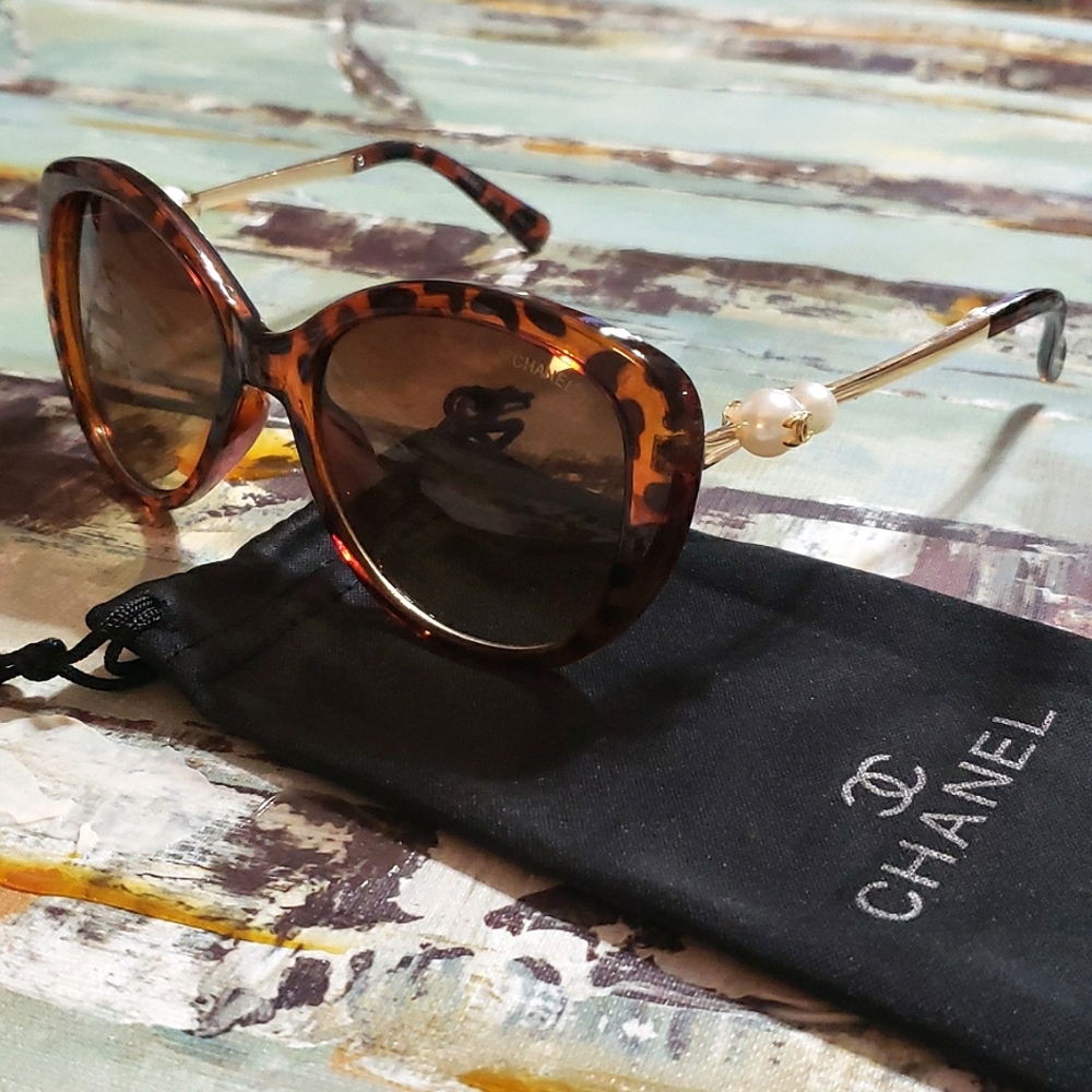 EUC Chanel Cat Eye Pearl Leopard Sunglasses 🕶